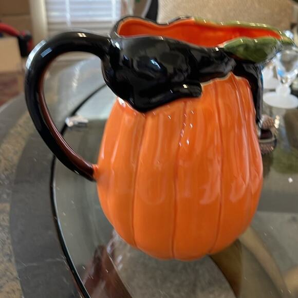 Pitcher Halloween or use it flower vase ceramic perfect condition vintage. - Picture 2 of 3